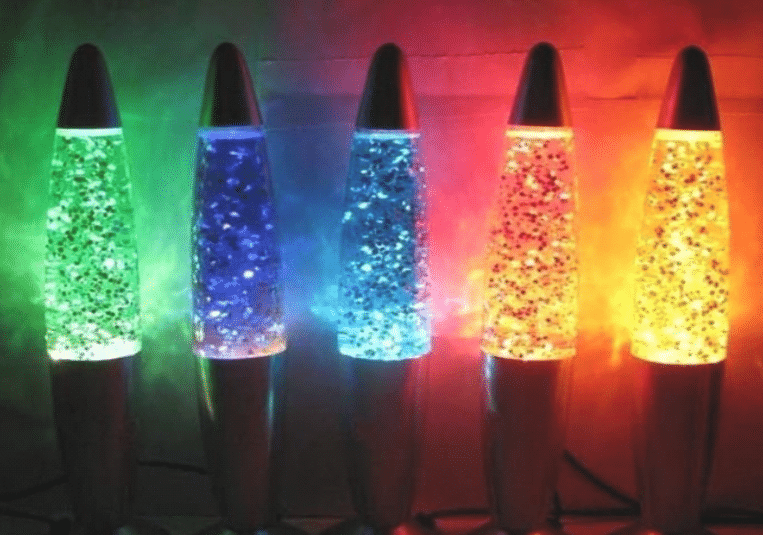 Luminaire with phosphor in the decor
